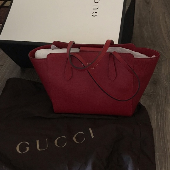 Handbag - Picture 1 of 2